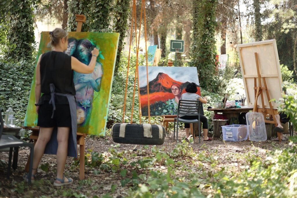 "2. Arnica Art Land Sanat Çalıştayı"na katılan sanatçılar