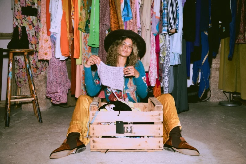 Geçmişten günümüze aktarılan moda parçaları: Retro moda!
