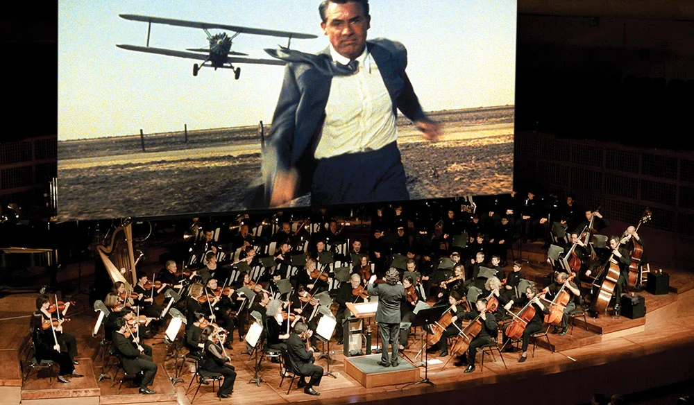 Müzik insan sesinden önce girdi sinemaya