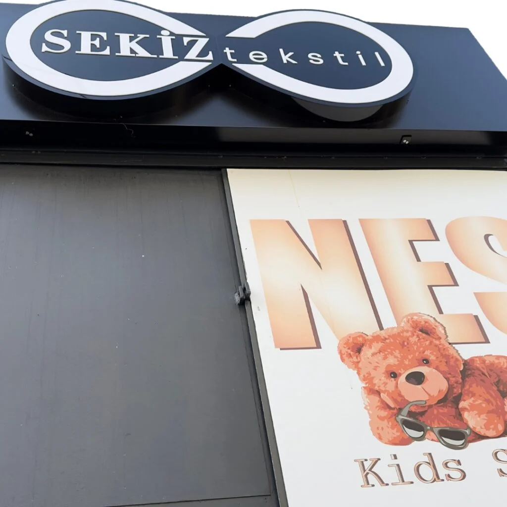 Nes Kids Store çocukların yüreğini ısıttı